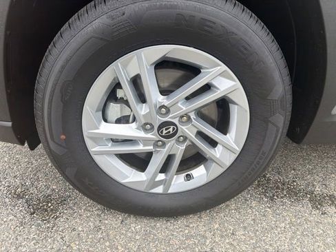 Used 2026 Hyundai Tucson SE AWD/4WD image 4