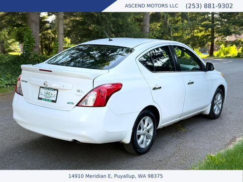 Used 2013 Nissan Versa FWD image 5