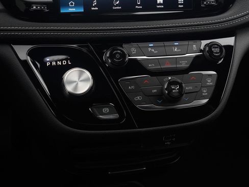 New 2026 Chrysler Pacifica Select image 61