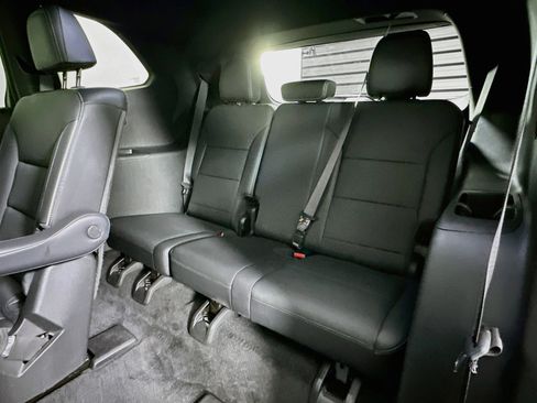 Used 2025 Buick Enclave Preferred FWD image 30