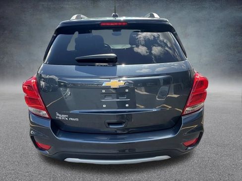 Used 2022 Chevrolet Trax LT w/ LT Convenience Package AWD/4WD image 11