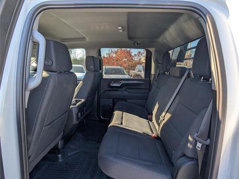 Used 2025 Chevrolet Silverado 3500 LT w/ Convenience Package image 19