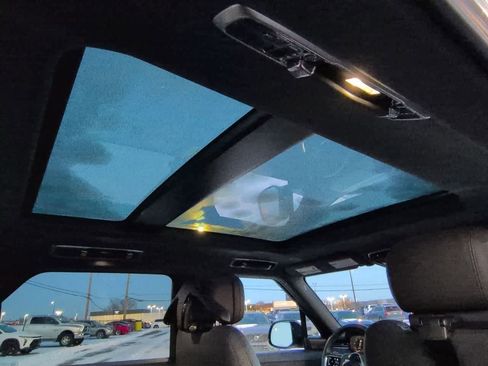 Certified 2024 Land Rover Range Rover Sport SE image 22