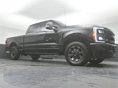 Used 2024 Ford F250 Lariat w/ Sport Appearance Package image 30