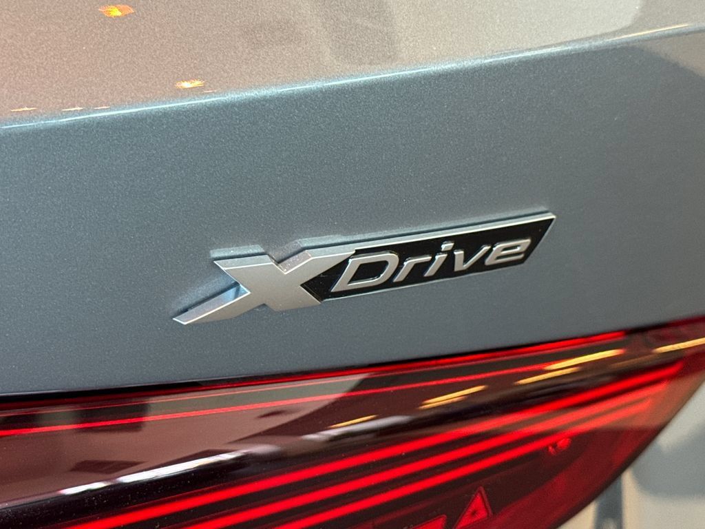 New 2027 BMW M4 xDrive Competition AWD/4WD image 10