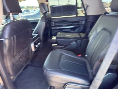 Used 2020 Ford Expedition Platinum AWD/4WD image 8