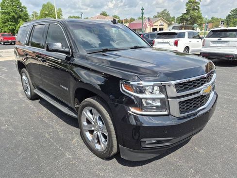 Used 2017 Chevrolet Tahoe LT w/ Luxury Package AWD/4WD image 7