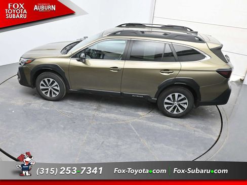Used 2023 Subaru Outback Premium image 31