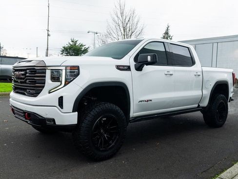 Used 2022 GMC Sierra 1500 AT4X image 3