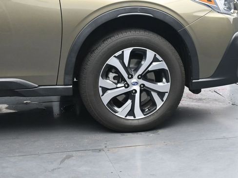 Used 2022 Subaru Outback Limited AWD/4WD image 11