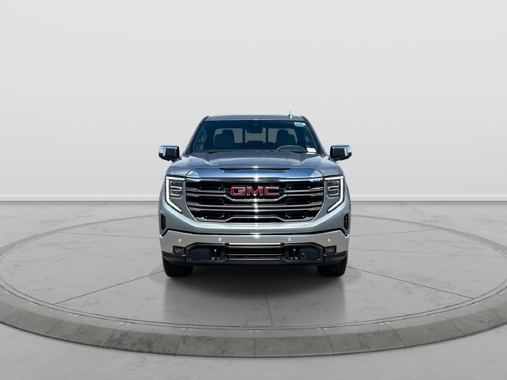 Used 2025 GMC Sierra 1500 SLT w/ SLT Premium Plus Package AWD/4WD image 3