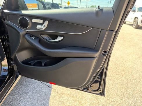 Used 2021 Mercedes-Benz GLC 300 w/ Premium Package image 37
