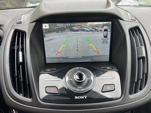 Used 2019 Ford Escape Titanium image 21