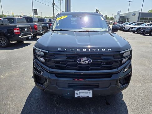 Certified 2025 Ford Expedition Active AWD/4WD image 3