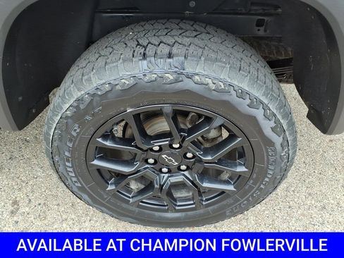 Used 2024 Chevrolet Colorado Trail Boss w/ LPO, Dark Essentials Package AWD/4WD image 9