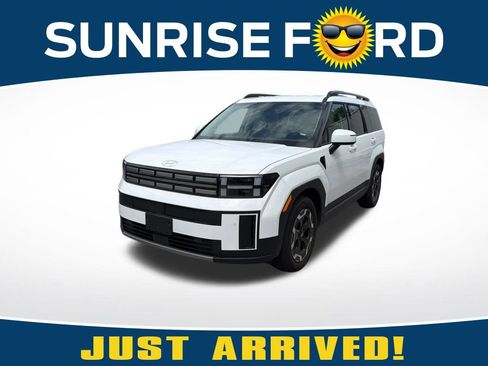 Used 2026 Hyundai Santa Fe SEL FWD image 1