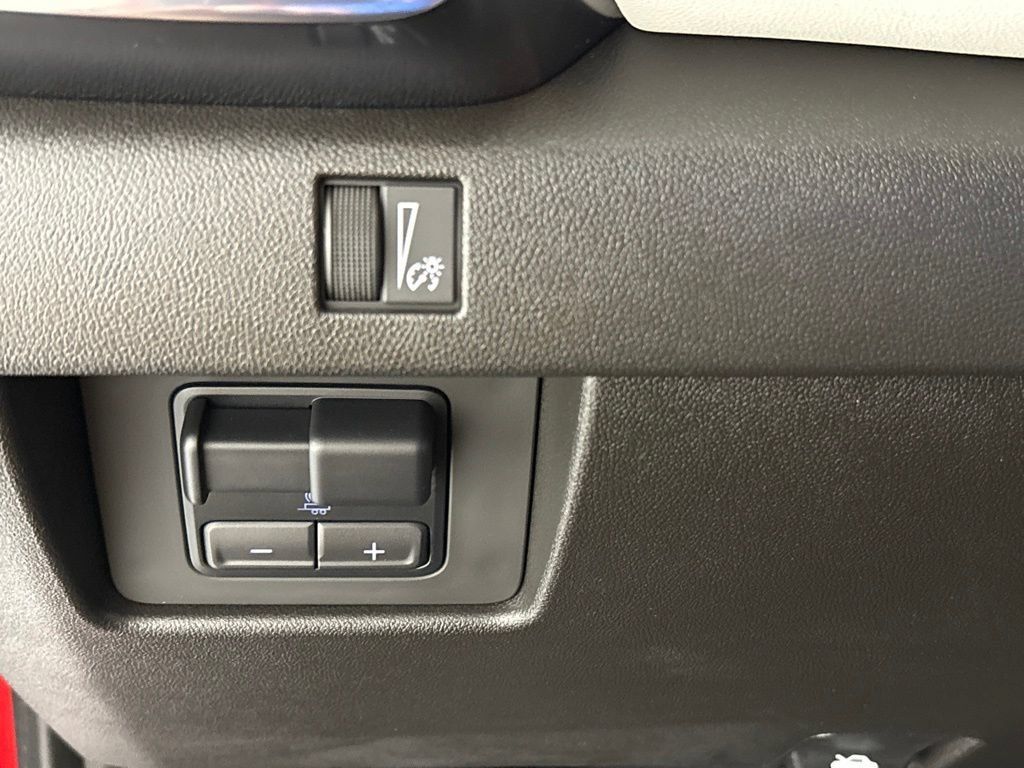 Used 2025 GMC Canyon AT4 w/ AT4X Package AWD/4WD image 30