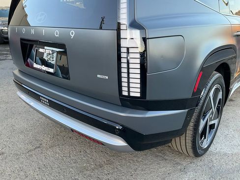 Used 2026 Hyundai Ioniq 9 Limited image 94