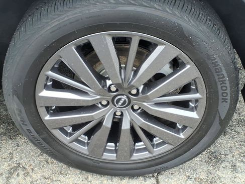 Used 2023 Nissan Pathfinder SL w/ SL Premium Package image 7