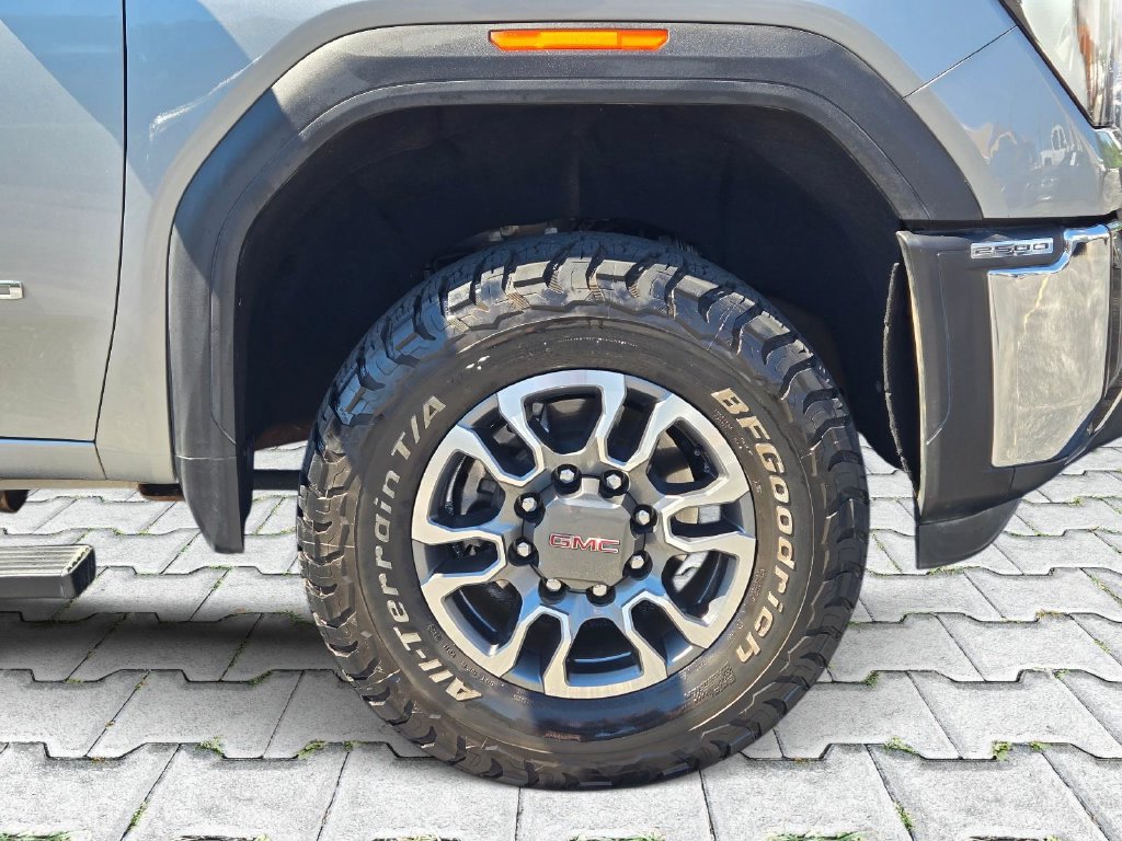 Used 2024 GMC Sierra 2500 SLE w/ SLE Value Package; AWD/4WD image 3