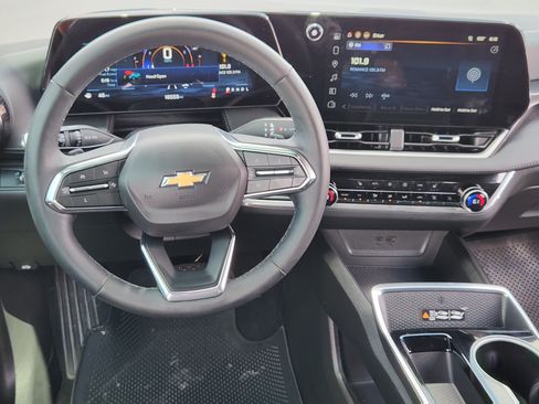 Used 2025 Chevrolet Equinox LT w/ Convenience Package II FWD image 26