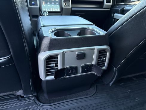 Used 2018 Ford F150 Lariat image 33