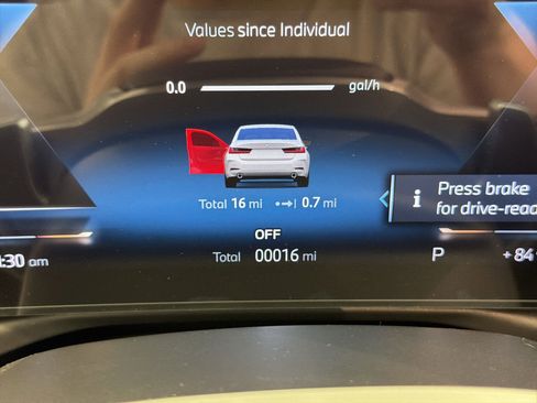 New 2026 BMW 330i xDrive Sedan w/ Premium Package AWD/4WD image 19