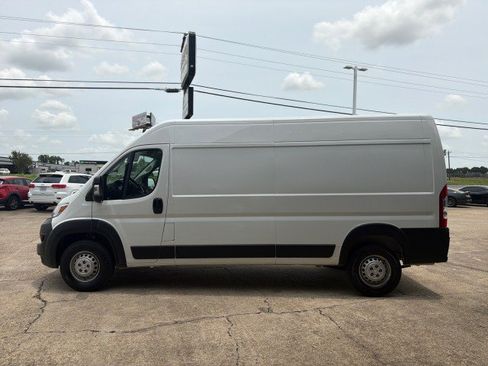Used 2025 RAM ProMaster 2500 w/ Convenience Group FWD image 9