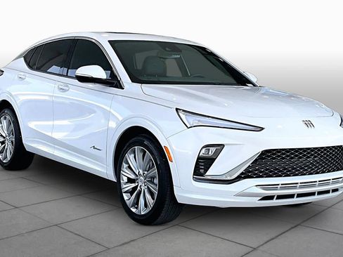 Used 2025 Buick Envista Avenir FWD image 2