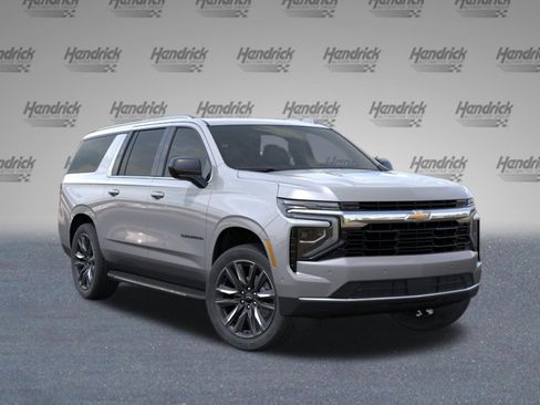 New 2026 Chevrolet Suburban LS RWD image 2