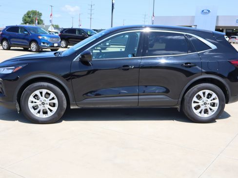 Used 2023 Ford Escape Active w/ Tech Pack #2 image 9