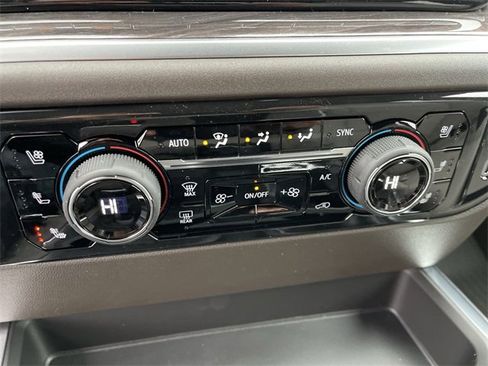 New 2026 Chevrolet Silverado 1500 LTZ w/ LTZ Premium Package image 18