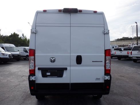 Used 2023 RAM ProMaster 2500 FWD image 4
