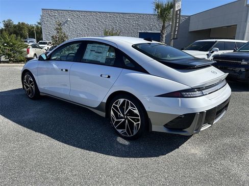 New 2025 Hyundai Ioniq 6 Limited image 11