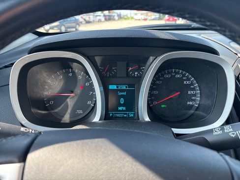 Used 2017 Chevrolet Equinox LT w/ Convenience Package AWD/4WD image 18