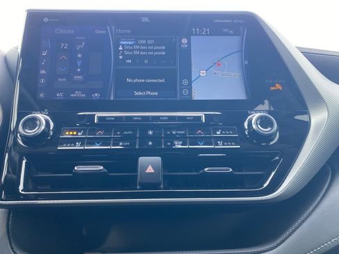 Used 2020 Toyota Highlander Platinum image 25
