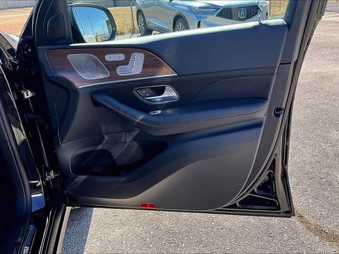 Used 2025 Mercedes-Benz GLE 350 4MATIC image 25