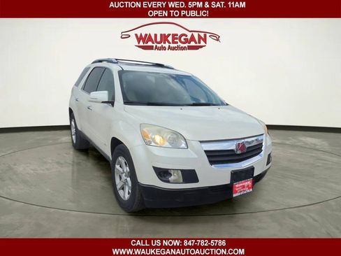 Used 2008 Saturn Outlook XR w/ Premium Trim Package FWD image 3