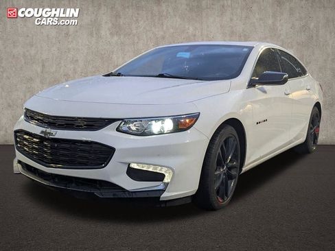 Used 2018 Chevrolet Malibu LT w/ Redline Edition image 3