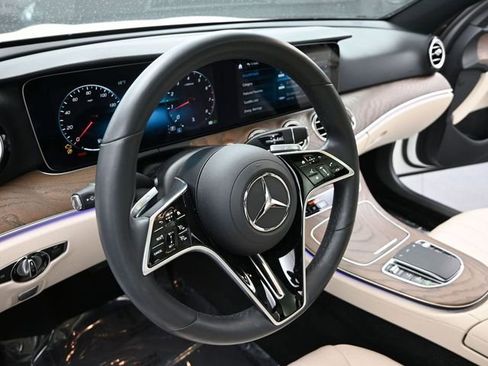 Used 2023 Mercedes-Benz E 350 4MATIC Sedan image 13
