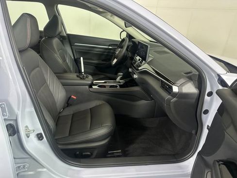 Certified 2025 Nissan Altima 2.5 SR w/ SR Premium Package image 28