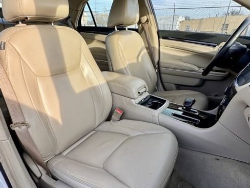 Used 2013 Chrysler 300 image 13