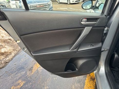 Used 2012 MAZDA MAZDA3 i Touring image 17