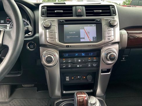 Used 2019 Toyota 4Runner Limited AWD/4WD image 17
