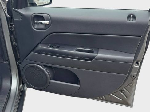 Used 2012 Jeep Patriot Latitude w/ Sun/Sound Group image 16