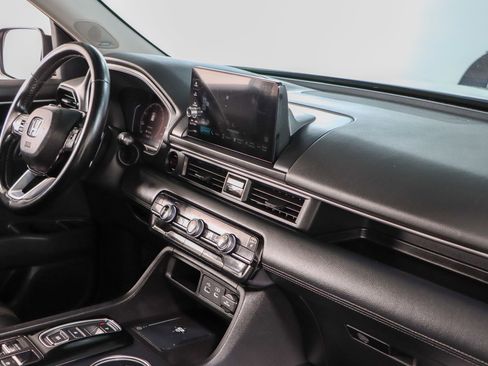 Used 2023 Honda Pilot Touring image 27