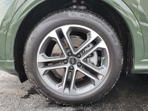 New 2025 Audi Q5 Prestige image 12