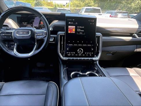 Used 2026 GMC Yukon Elevation w/ Elevation Premium Package AWD/4WD image 7