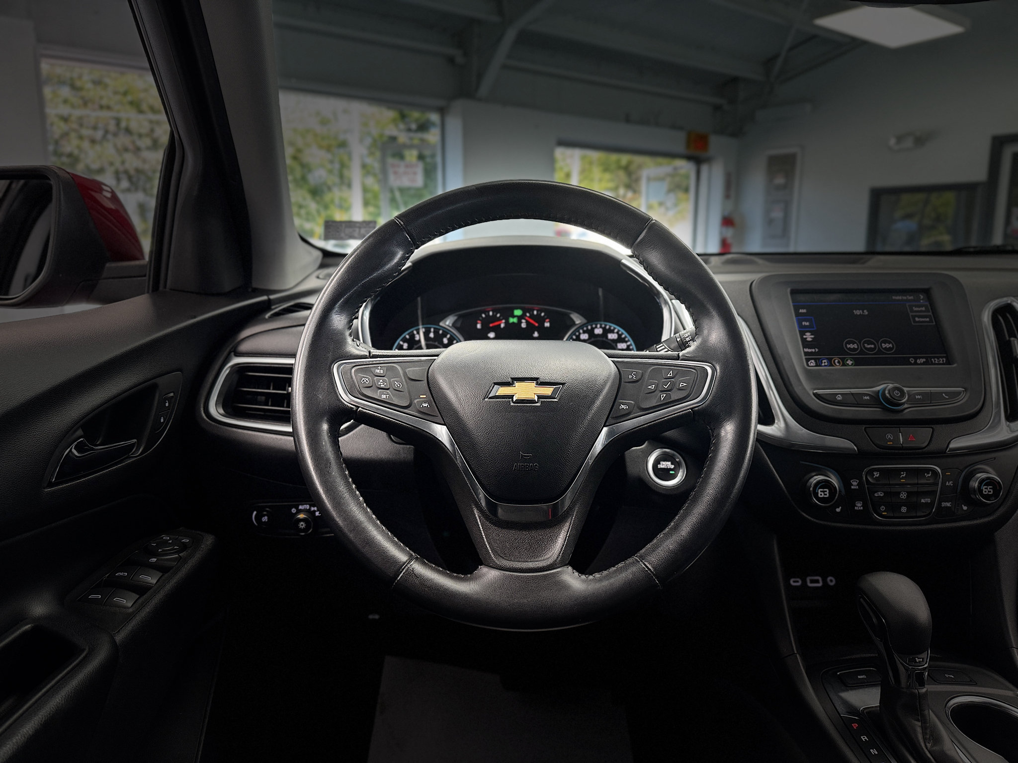 Used 2022 Chevrolet Equinox LT AWD/4WD image 17