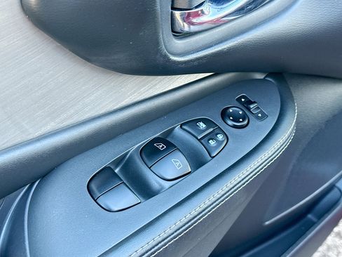 Used 2017 Nissan Murano S w/ Navigation Package image 8